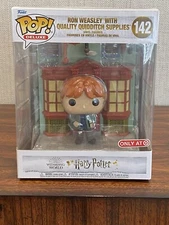 Funko Pop! Deluxe: Harry Potter RON WEASLEY with Quality Quidditch Supplies #142