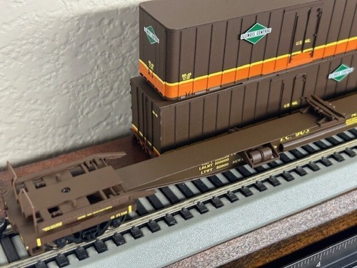 ILLINOIS CENTRAL FLEXI-VAN MARK III -TOFC FLAT CAR w/ 2 TRAILERS HO Scale NEW - Picture 8 of 17