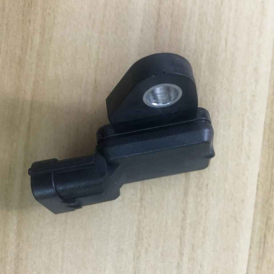 1x Pressure Sensor For Kawasaki VULCAN 1500 1600 2000 900(VN2000) 21176-0058 - Image 2 of 4