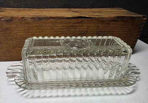 VINTAGE FIRE KING ANCHOR HOCKING RIBBED QUARTER POUND BUTTER DISH