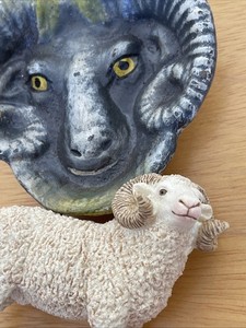 Lot Of 2 Sheep Ram Figurines Cast iron Tray Schleich Figurine 3 1/2”-4”