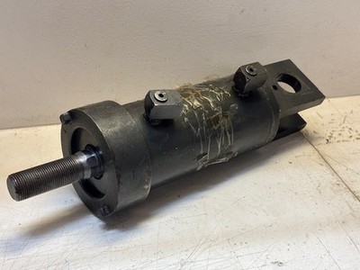 Forklift Tilt Cylinder 16'' Length 4'' Cylinder 1-1/4'' Shaft | 2771810 | 26LEP