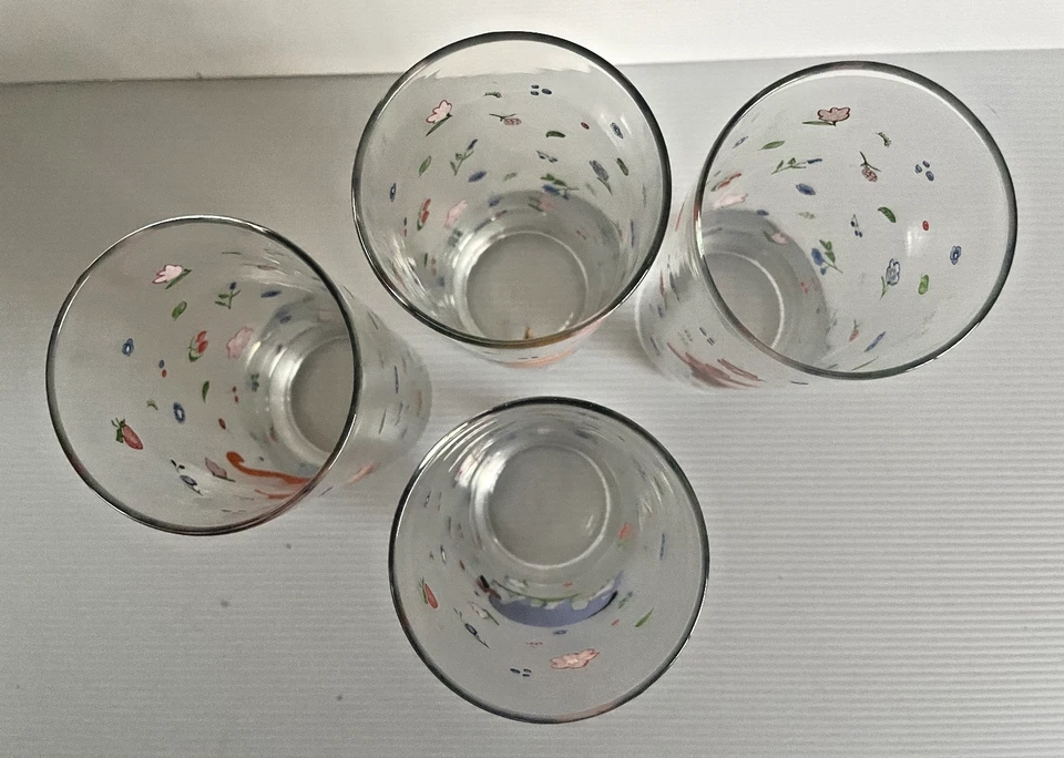 Juego de 4 vasos altos Disney Simply Pooh Pooh Piglet Tigger Eeyor 15 oz nuevo en caja Foto 3 de 4