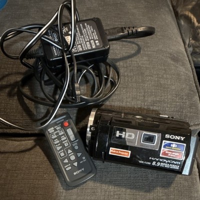Sony Handycam HDR-PJ260 HD Camcorder 25x Zoom Projector Remote Black