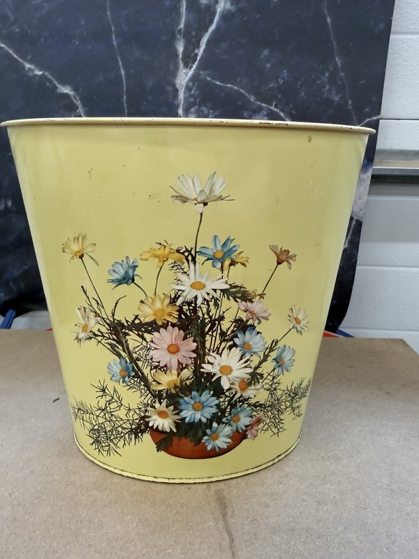 Vintage MCM Oval Trash Garbage Waste Can  Floral Shabby Chic Cottagecore