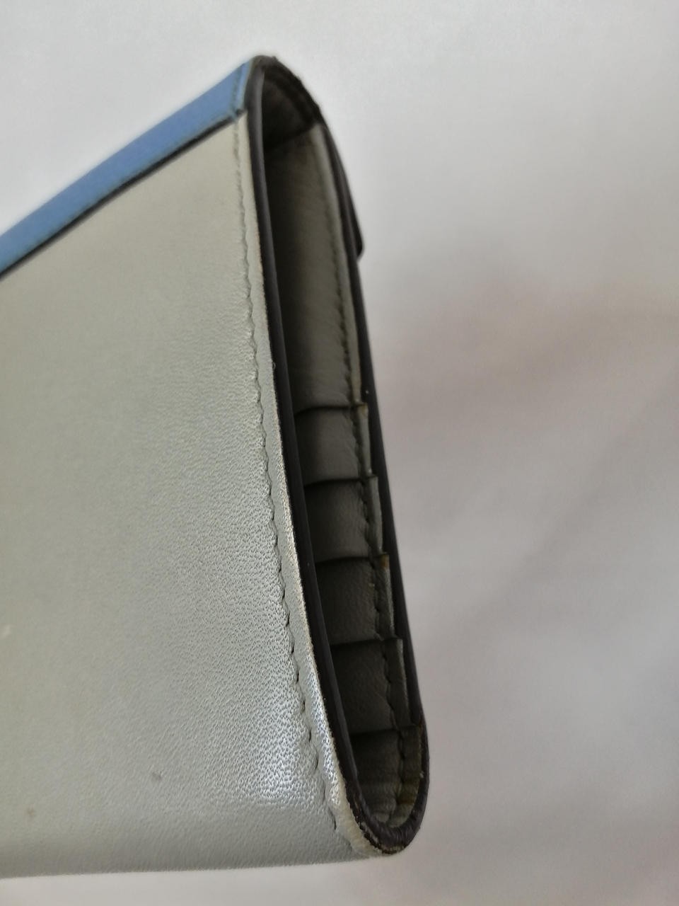 Pocket tri folded Model Condition considered CELI… - image 4