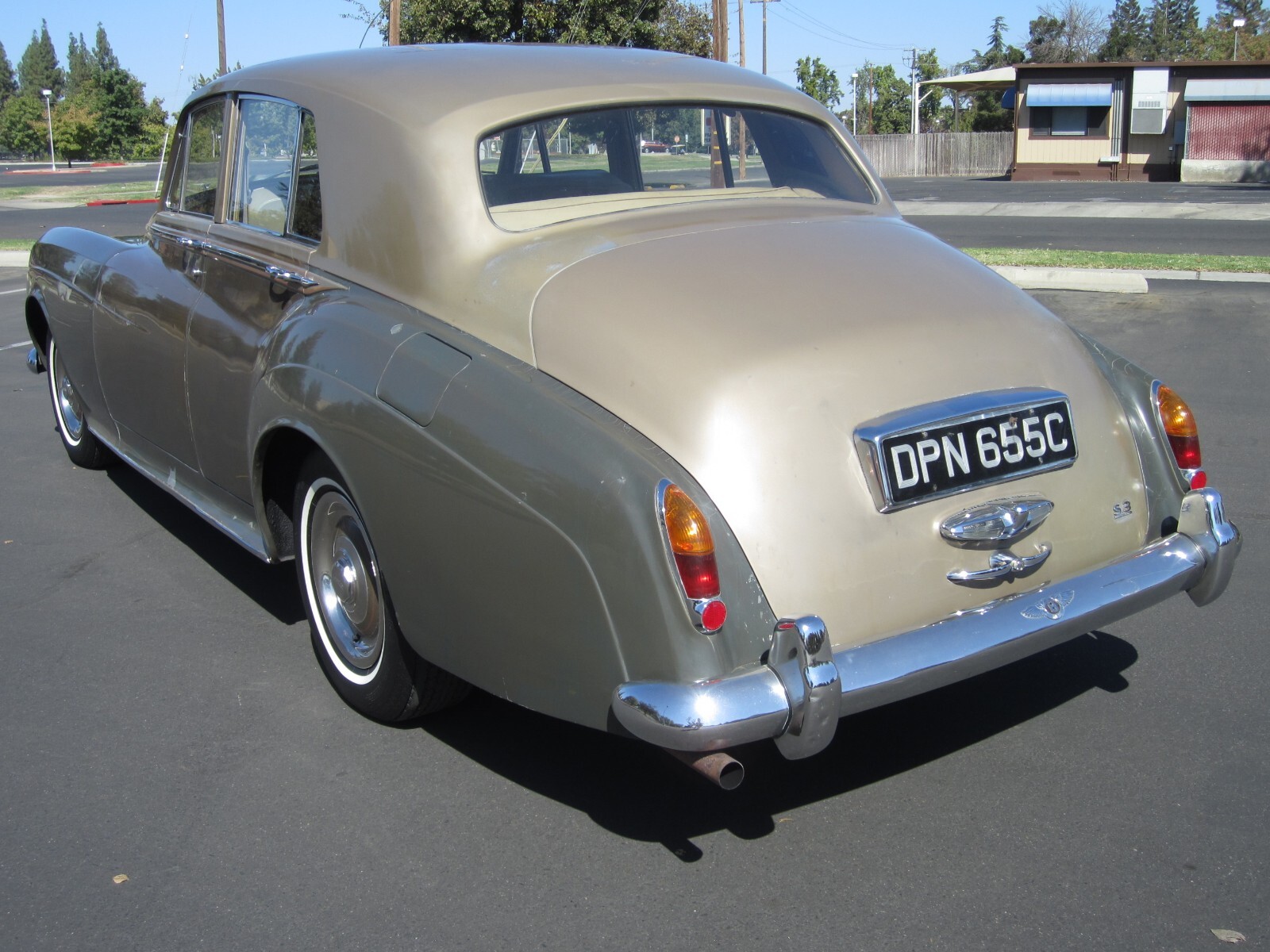 Rolls Royce Cloud or Bentley S3 reverse light and chrome bezel