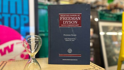 Selected Papers of Freeman Dyson Commentary American Mathematical Society 1996