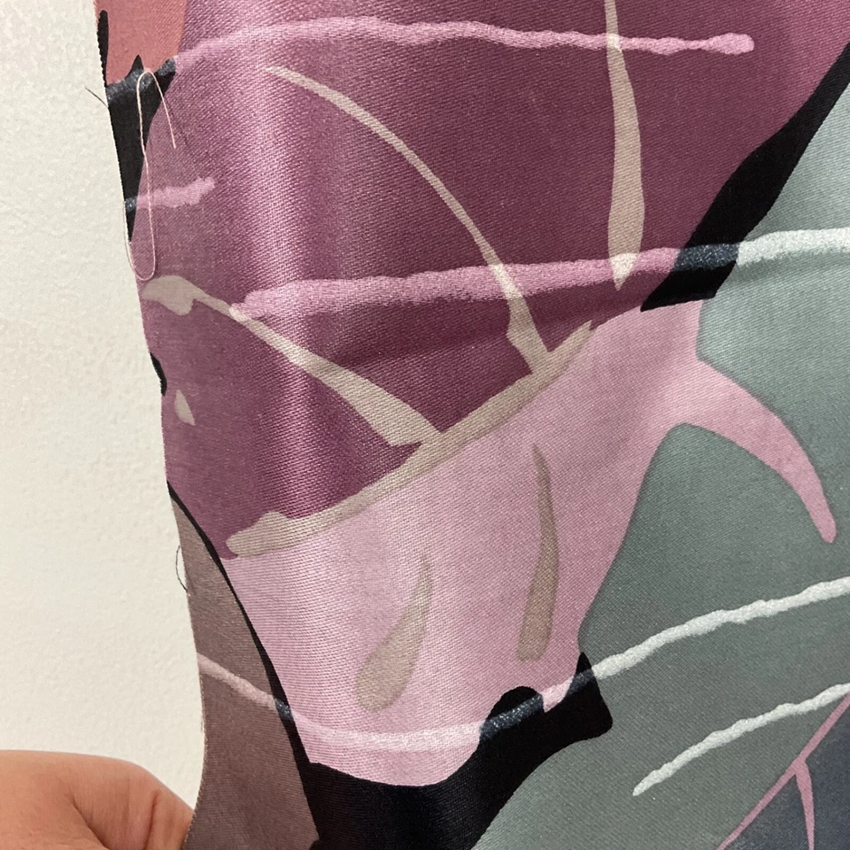 Fabricut Tropical leaf print drapery fabric panel 22" x 56" - Image 4 of 4