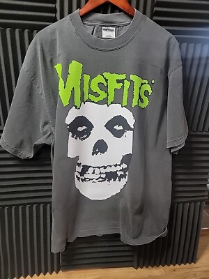 MISFITS T SHIRT ON A SHAKA HEAVYWEIGHT VNTG GREY | eBay