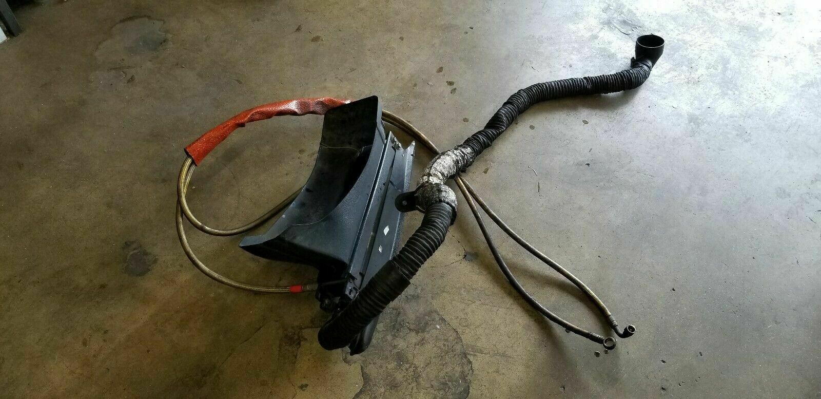 LAMBORGHINI GALLARDO OIL COOLER RADIATOR WITH OIL LINES PLASTIC OEM 086317019B 