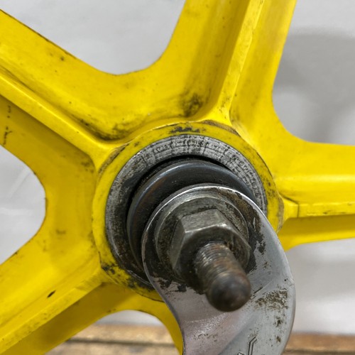 Troxel Trackmaster BMX Rear MagYellow Old School BMX Wheel Shimano MX OG 70s 20" - Picture 9 of 17