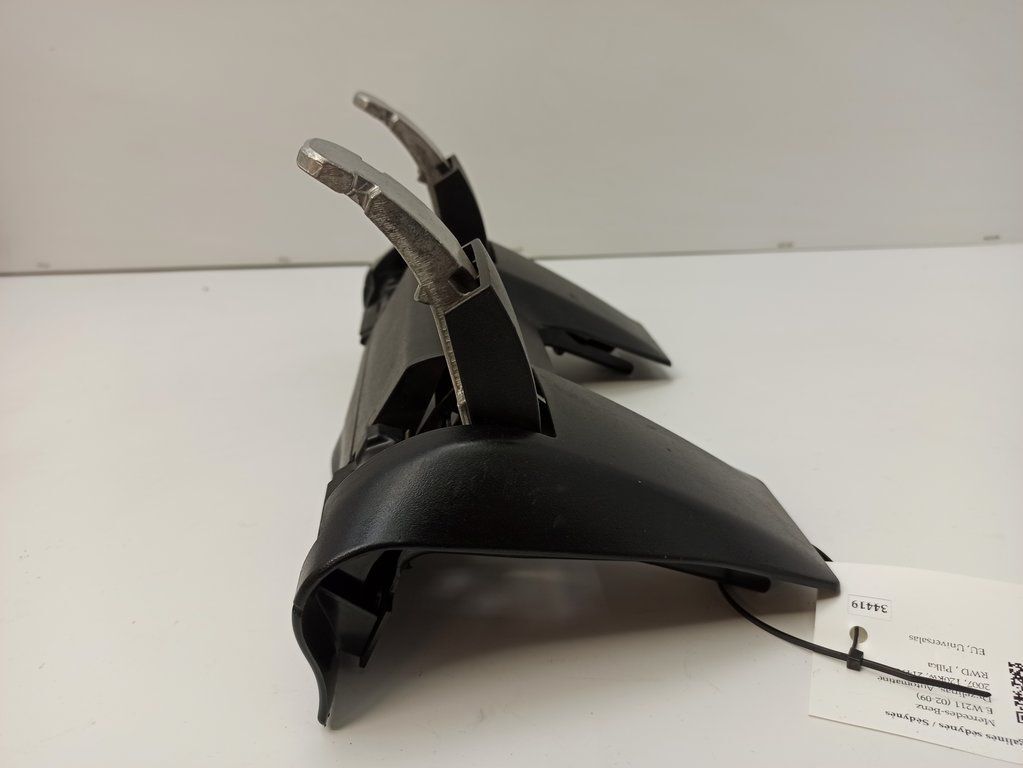 Mercedes-Benz E W211 2007 Rear seat rail trim cover A2119200424 