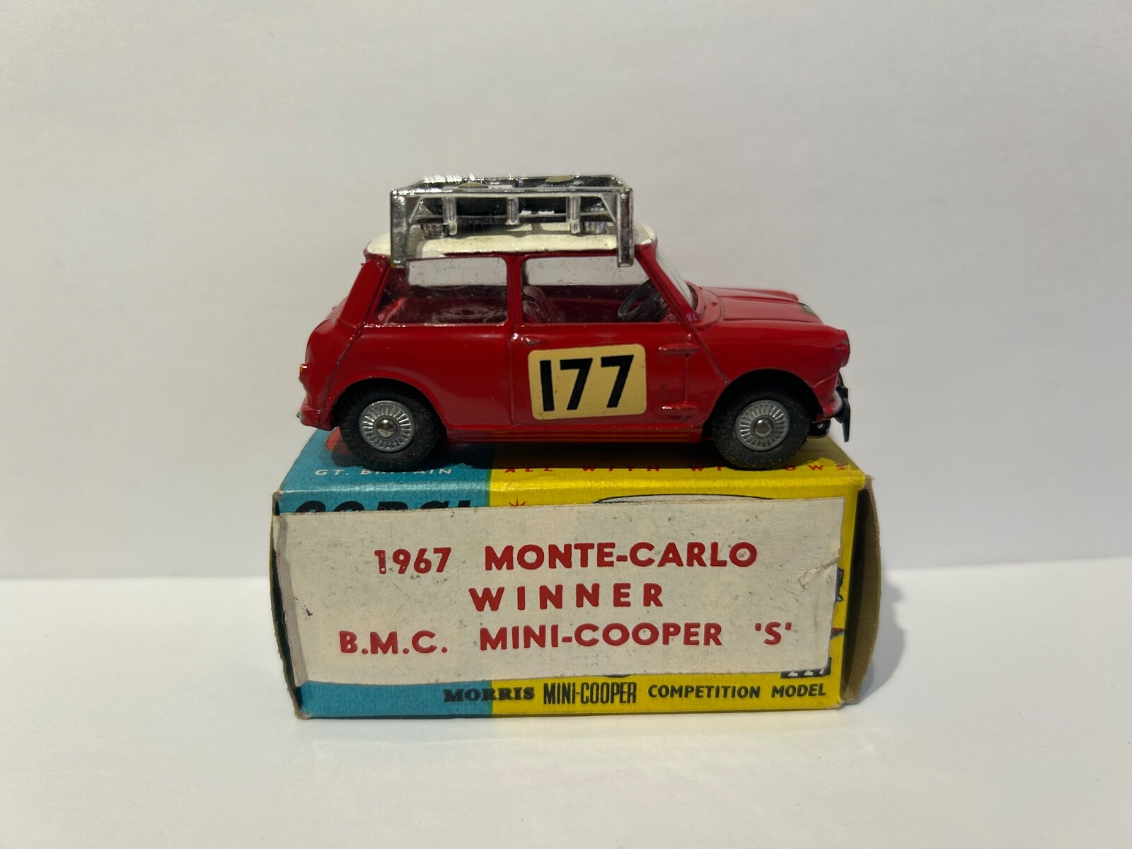 Foto 1 di 17