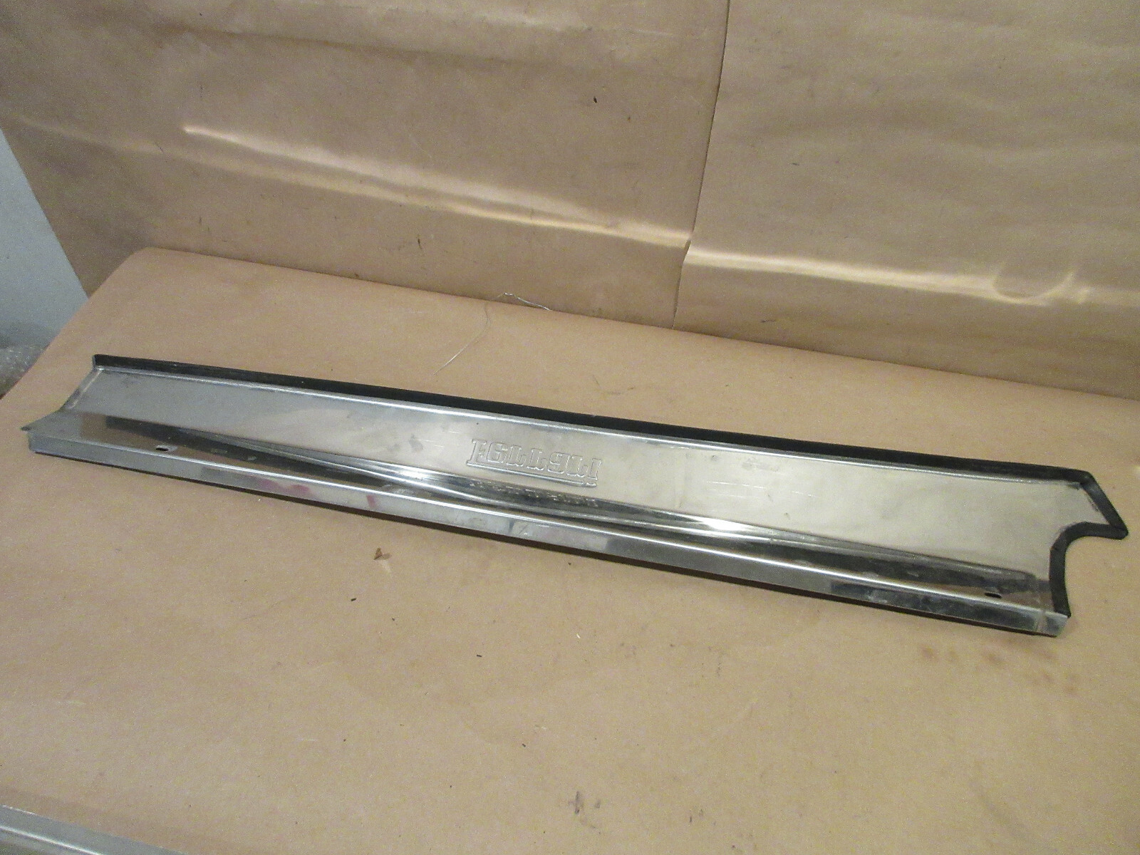Ferrari 360/430  - RH Kick Plate P/N 65525000