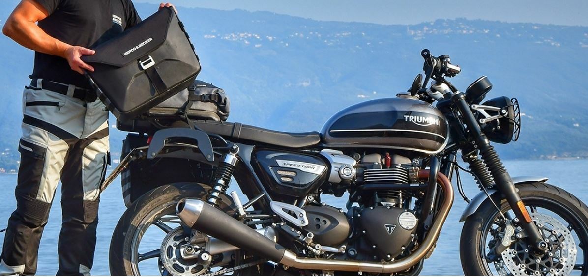 TRIUMPH SPEED TWIN PANNIERS XTRAVEL & C-BOW KIT BY HEPCO TRIUMPH SPEED TWIN PANNIERS XTRAVEL & C-BOW KIT BY HEPCO