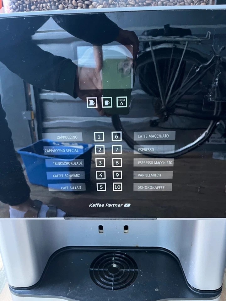 Kaffeevollautomat von Kaffee Partner - Brüheinheit defekt - Bild 2 von 4