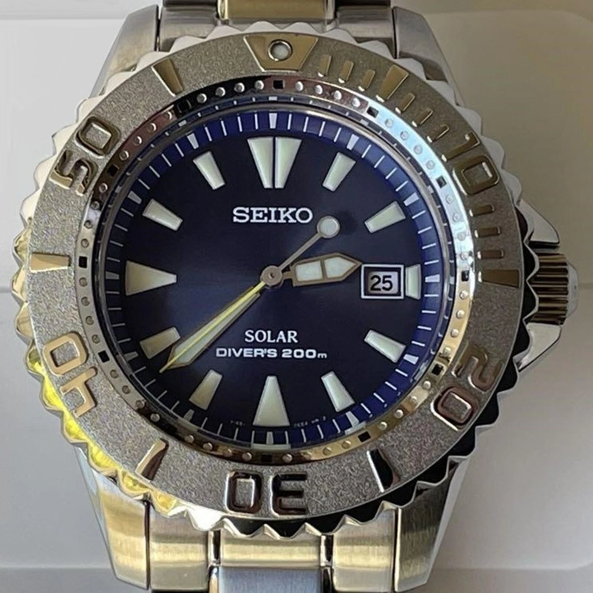 SEIKO V145-0CC0 Solar 200m DIVERS Blue Dial Stainless Steel Men's Watch