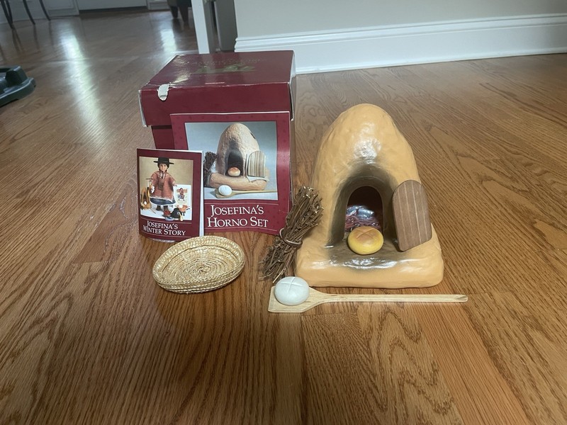 American Girl Josefina Horno Adobe Oven and Bread Set - with box. Partial Set.