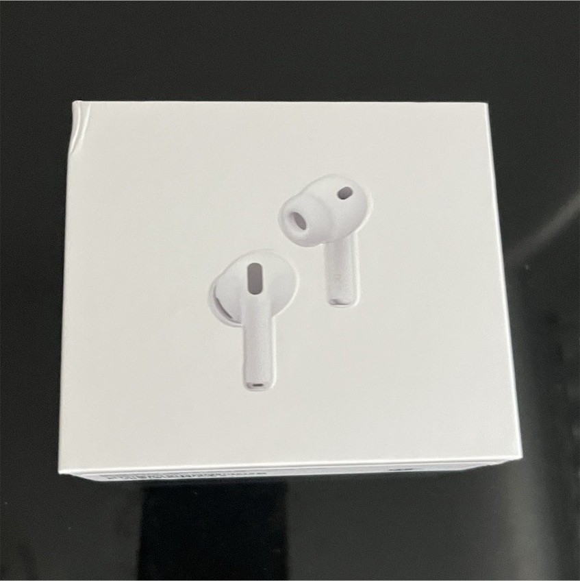 Apple AirPods Pro 3 White In-Ear Earbuds ANC/Transparency MagSafe USB-C