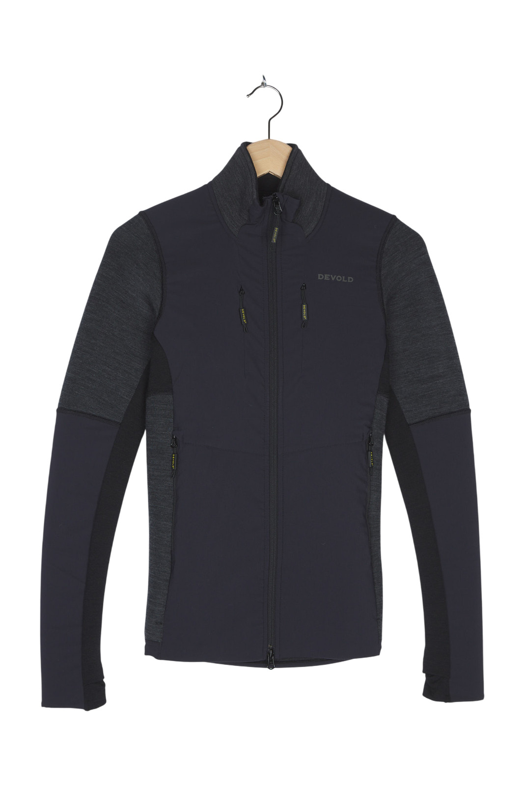 Девольд, отдыхающий на открытом воздухе, Гр. С Грау-Обертайле-Обертайле