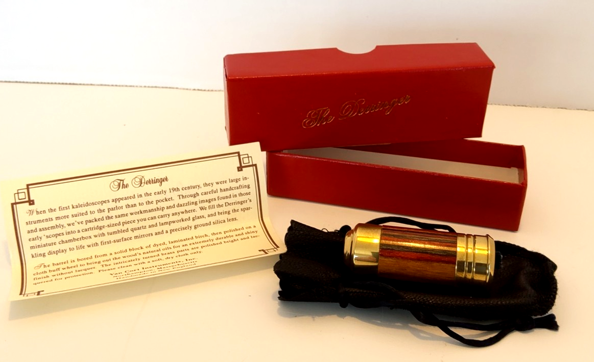 Van Cort Instruments社 ゾエトロープ VAN CORT INSTRUMENTS DERRINGER BULLET SHAPE KALEIDOSCOPE WOOD