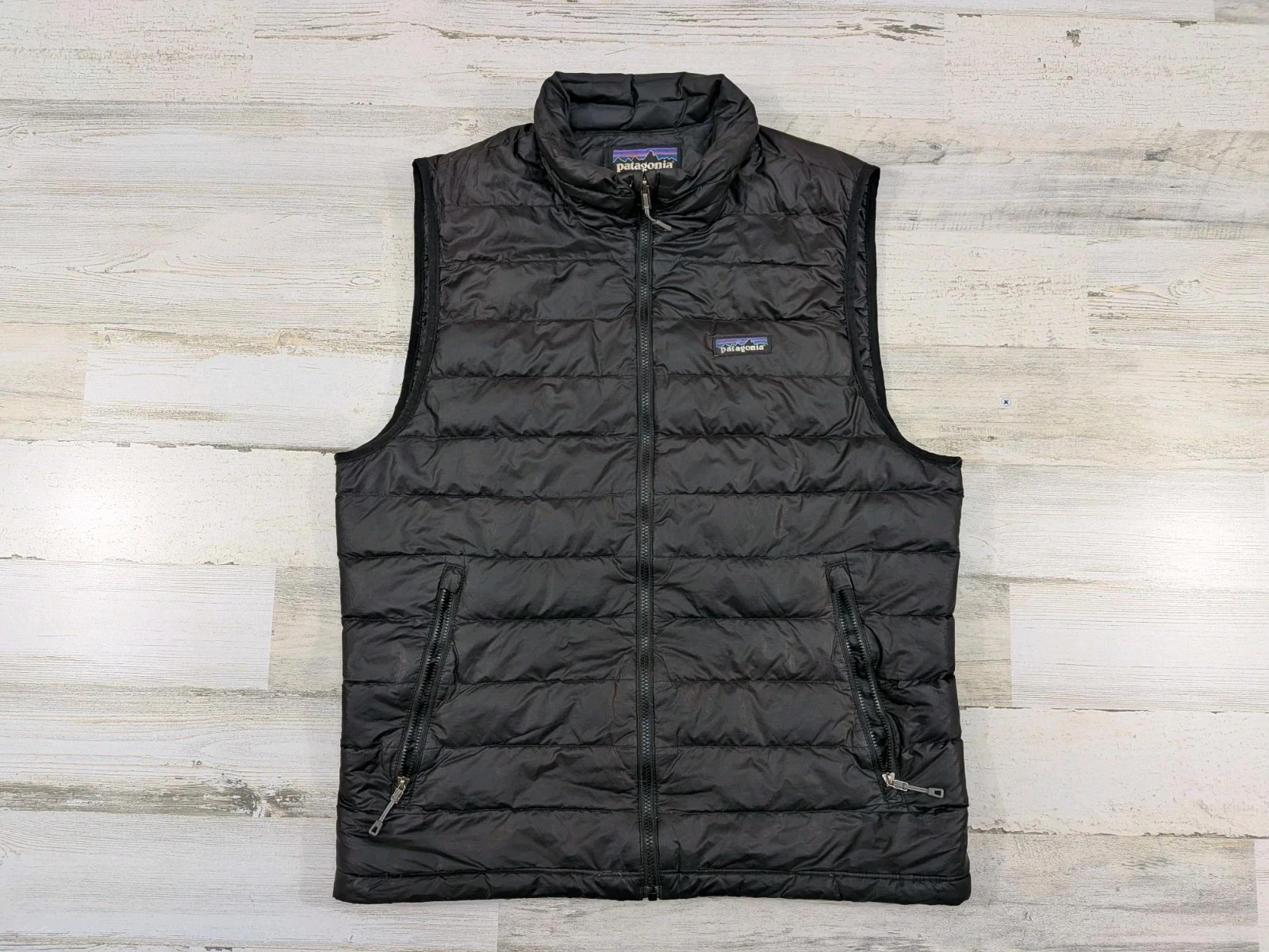 Patagonia Vest Mens Medium Black Goose Down Puffer Sweater 84622