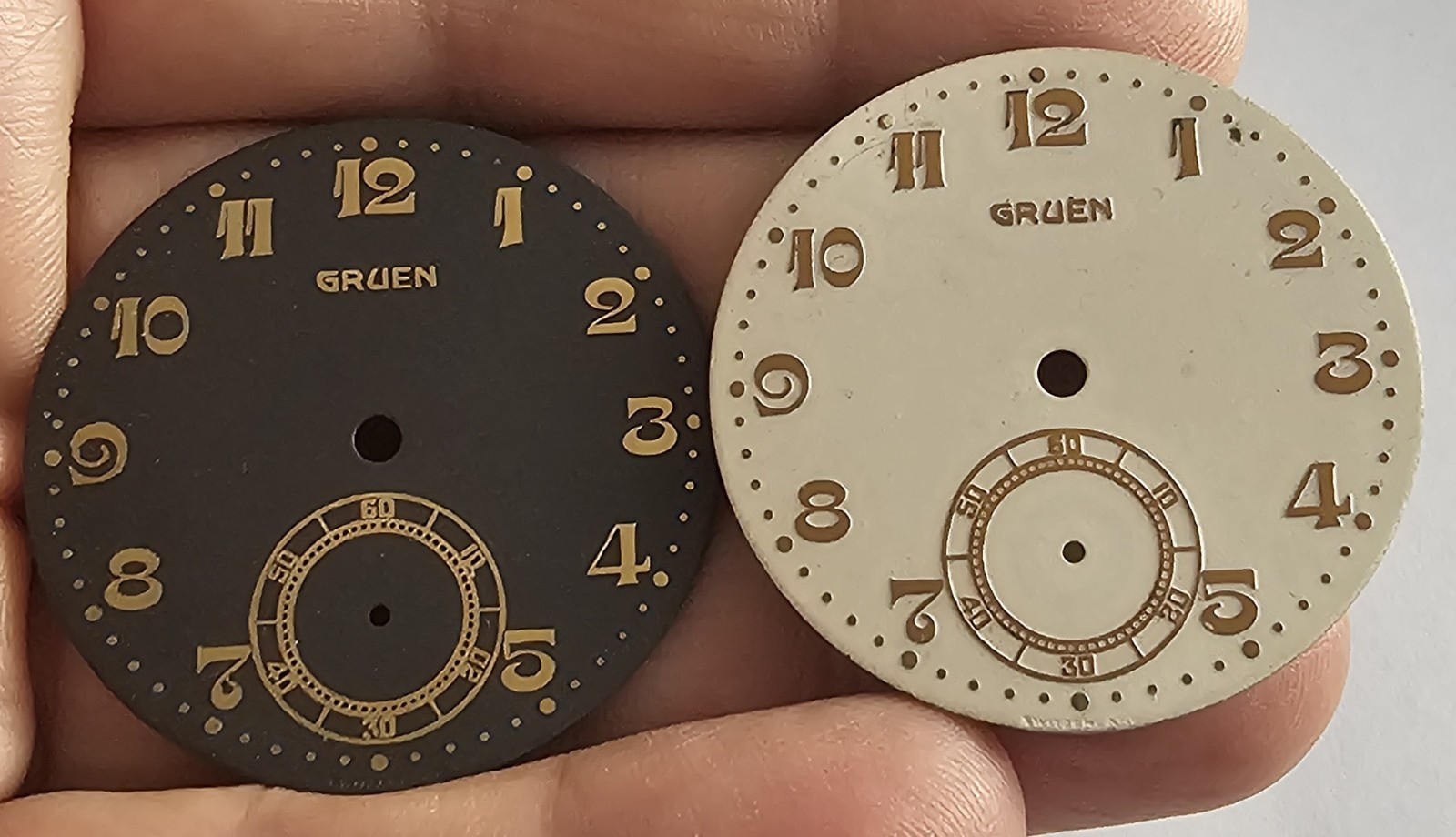 Cadran montre gousset Gruen lot de 2 pièces d'horlogerie anciennes vintage 1945 stock d'époque