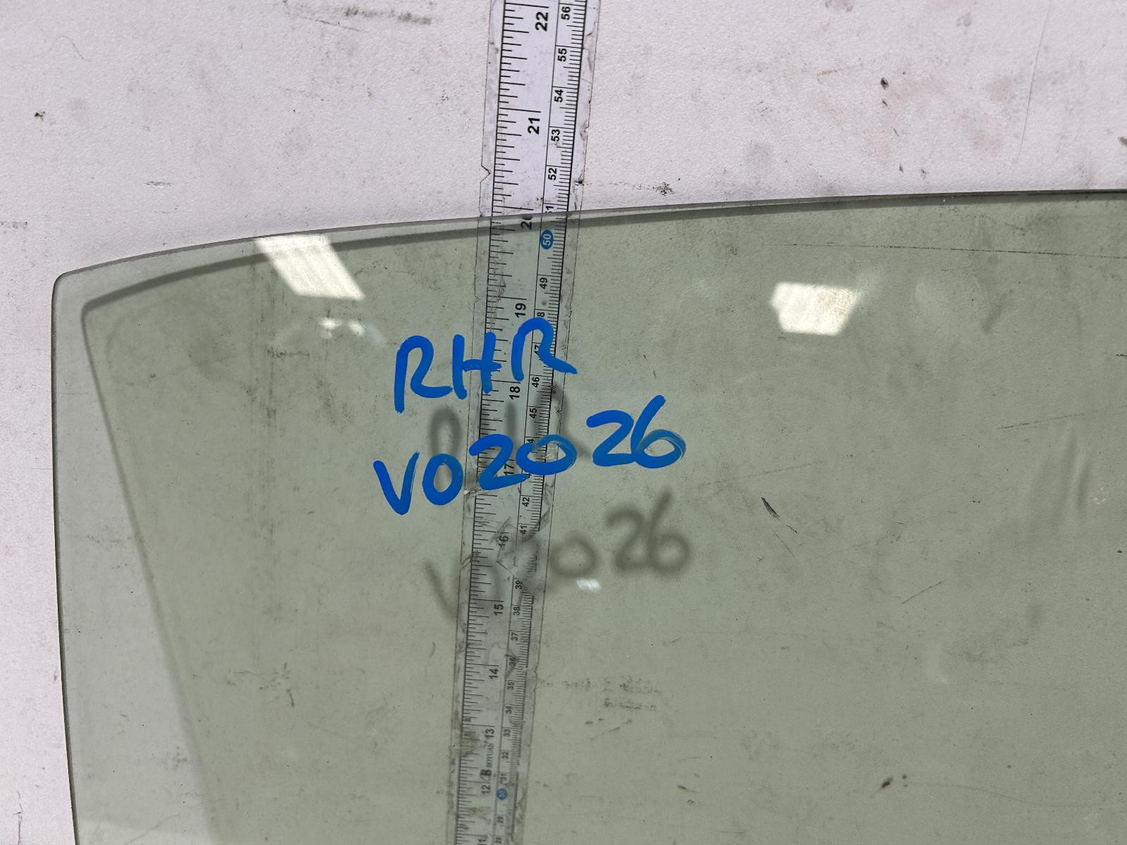 Toyota Corolla Right Front Door Glass ZWE211 07/2018-2024 - thumbnail 2