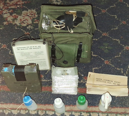 70's Veitnam -US  Chemical Agent Detector Kit M7 Olive  Complete w/ Papers NSN