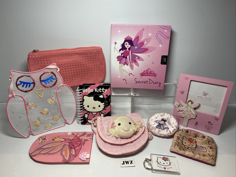 Girls Random Stuff - Diary, Coin pouch, Keychain & Etc... bundle - 👩🦱👩👧 - Image 1 of 4