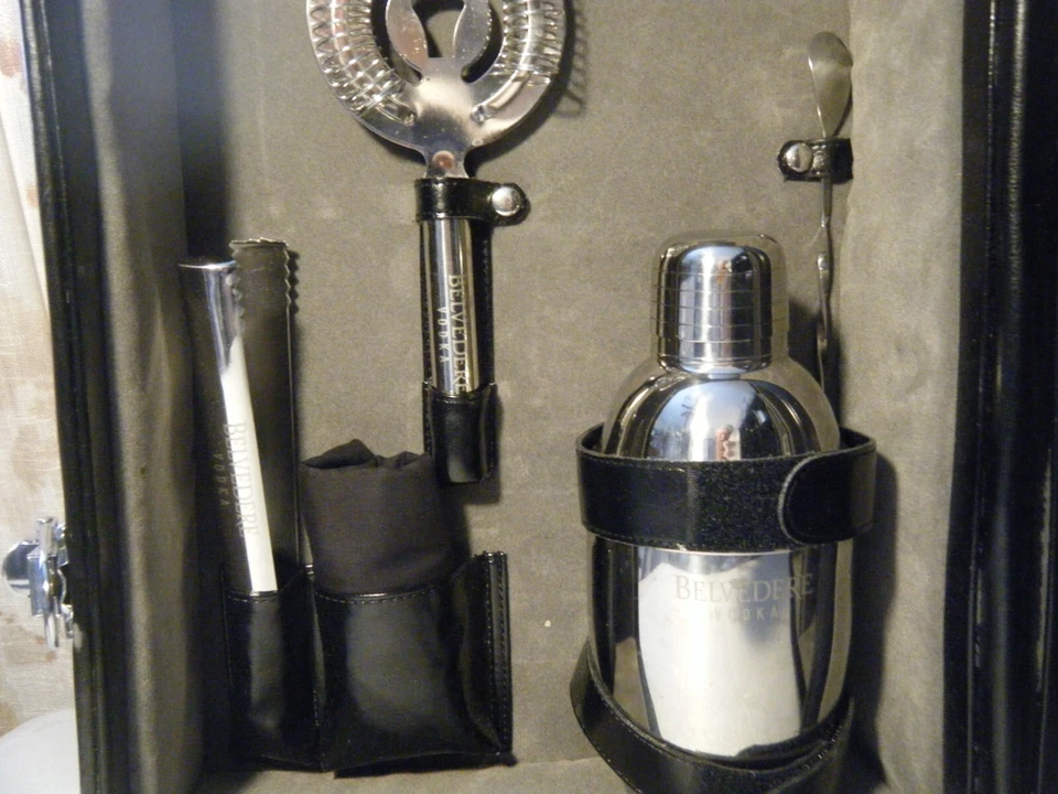 Belvedere Vodka Mini Portable Travel Bartender Kit Cocktail Bar Set W/ Case - Image 3 of 4