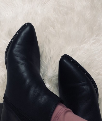 Catherine Malandrino Mesta Studded Black All Leather Ankle Bootie Boot Size 8.5 - Picture 3 of 12