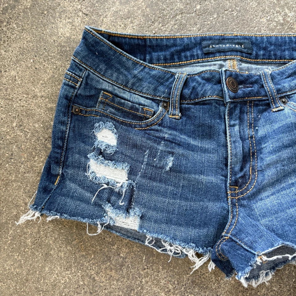 Vintage Y2K Aeropostale Cut Off Denim Jean Shorts Womens 2 Blue Dark Faded 2" - Image 2 of 4