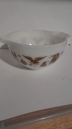 Vintage Pyrex Early American Mix Bowl 441 Cinderella 1.5 Pint Brown Americana