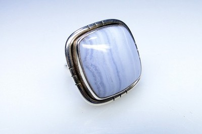 Sterling Silver Signed SJ Ring w Large Blue Gray Striped Agate? Stone Sz 6