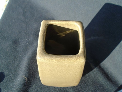 Haeger 8" Square Vase - Picture 2 of 3