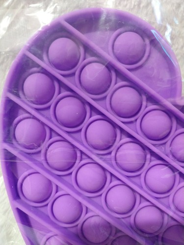 Lila herzförmige Pop Blase Fidget sensorisches Spielzeug - Bild 6 von 6