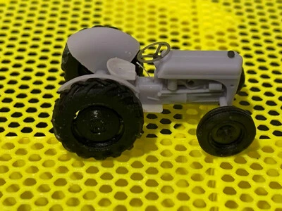 ABHD 29 - HORNBY DUBLO Type OO Gauge Tractor Reproduction