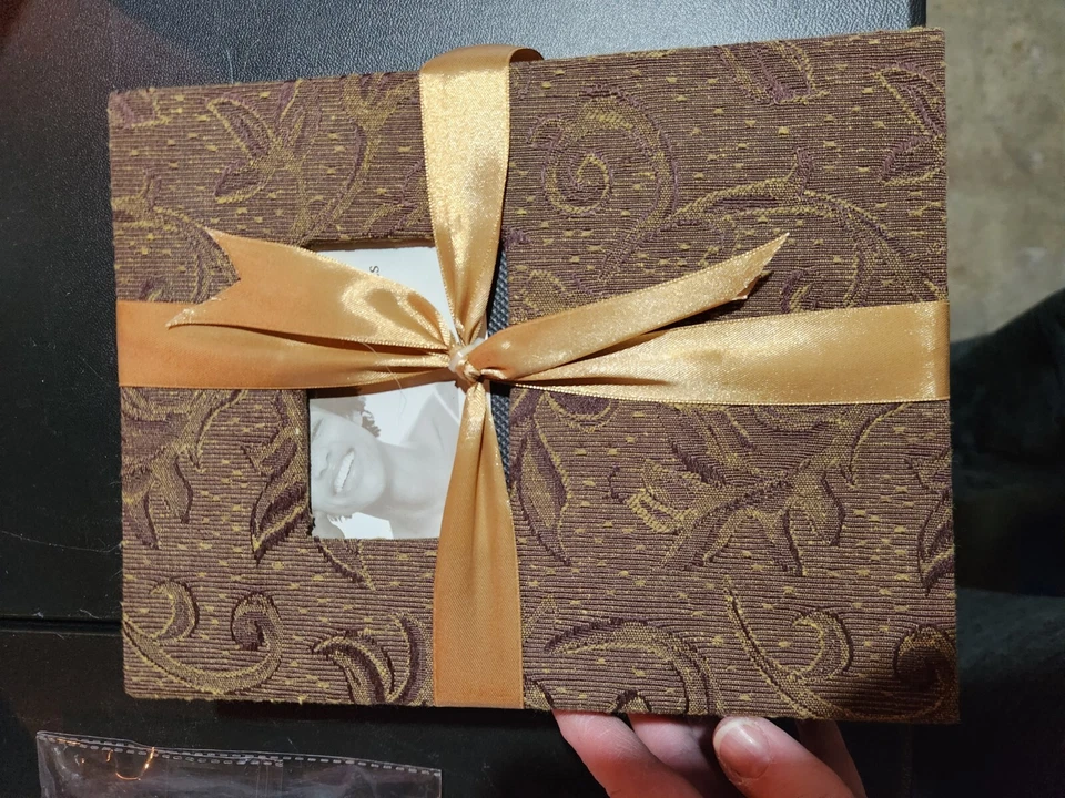 Set Of 2 Photo Albums Holds 4x6 Photos Burgundy And Gold - Image 2 of 2