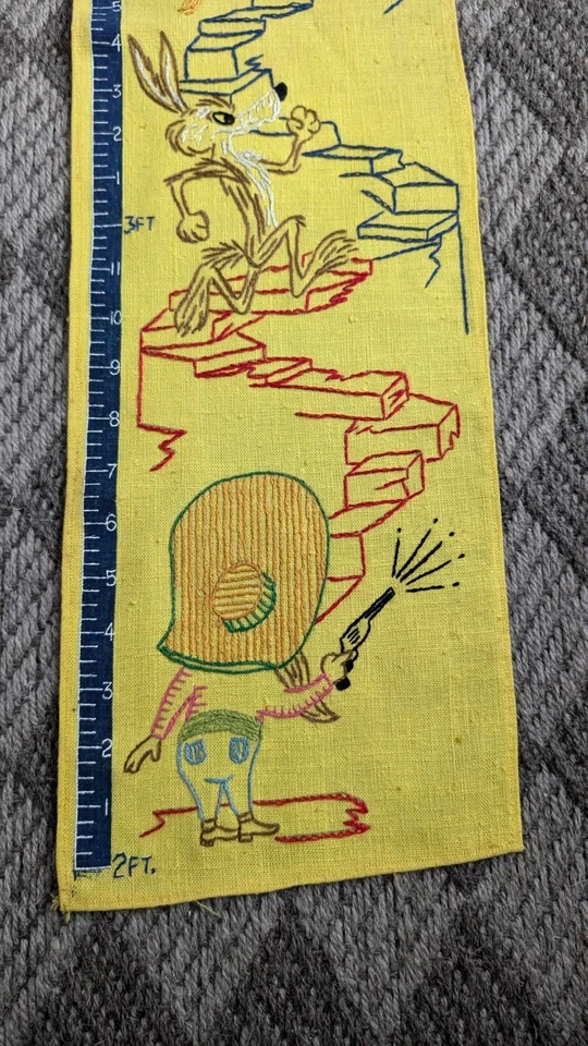 Tabla de altura de crecimiento bordada vintage Looney Tunes Bugs Bunny, corredor de carretera ++ Foto 2 de 4