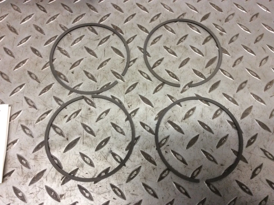 Ajuste: 97-03 Ford Escort 97-99 Mercury Tracer 00-04 Focus 2,0 L anillos de pistón E-923K Foto 3 de 4