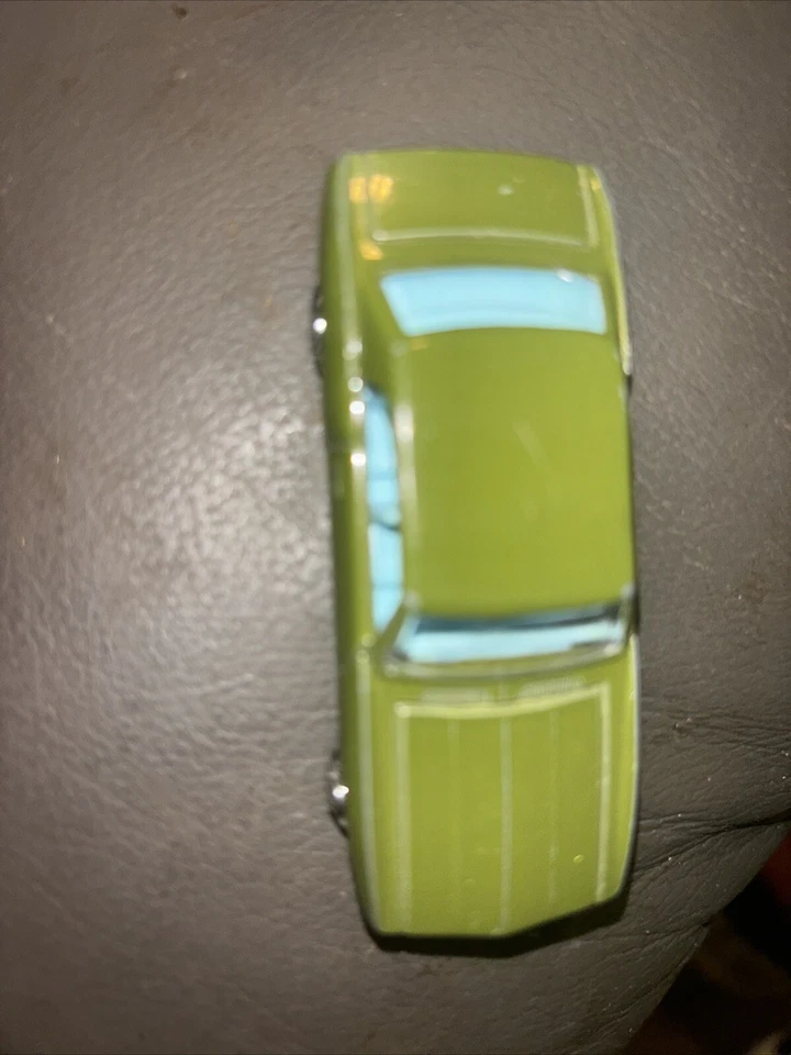 Vintage Playart Verde Chevrolet Camaro SS Carro - Clássico Colecionável Base Branca - Imagem 2 de 4