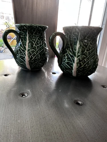 Bordallo Pinheiro Vintage Green Majolica Cabbage Leaf Coffee Tea  Mugs Set Of 2