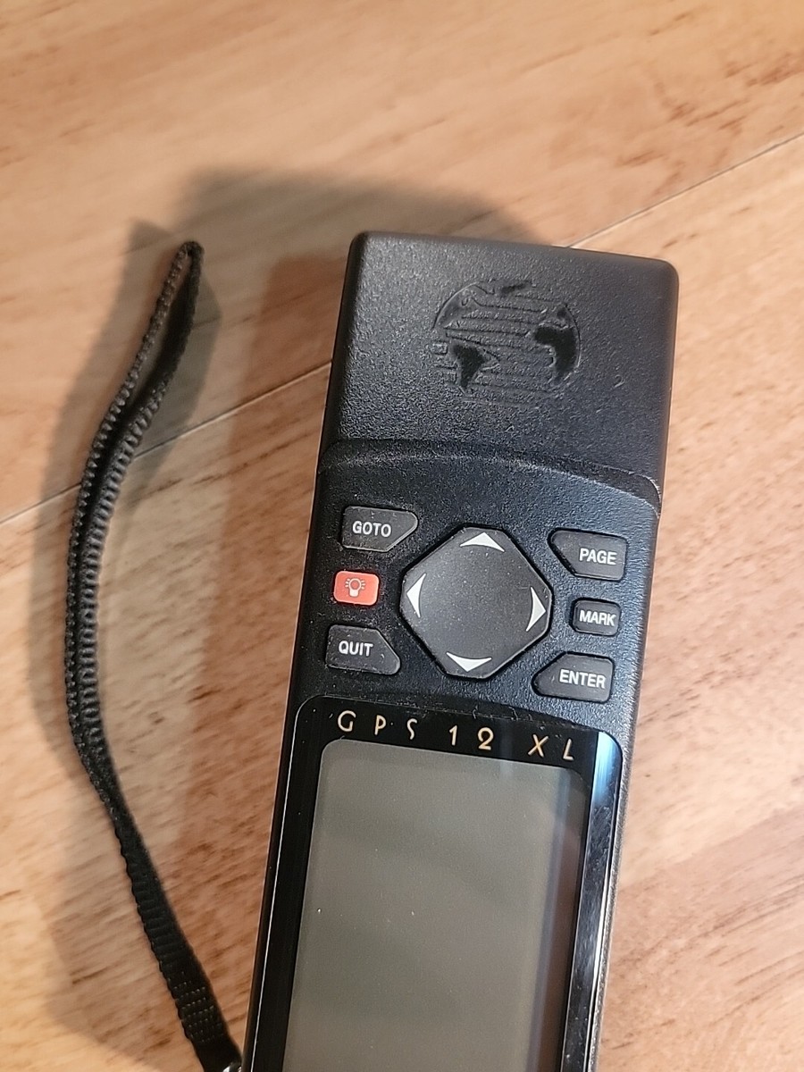 Garmin GPS 12 XL Handheld GPS Fishing Hunting Hiking 12 Channels