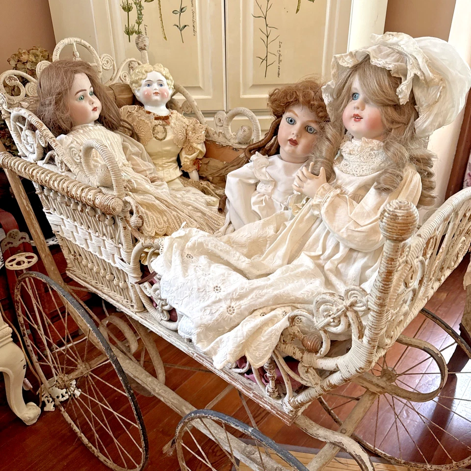 Cochecito de bebé victoriano antiguo blanco chippy mimbre madera metal Foto 2 de 4