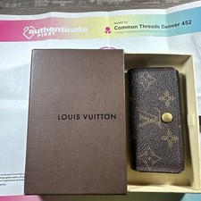 Authentic Louis Vuitton Vintage Monogram Canvas 4 Key Holder W/ COA  Box