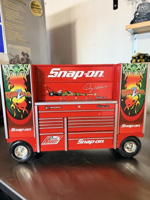 #ad Snap on Doug Herbert Pit Wagon 1:8 Diecast Red DougZilla Tool Wagon Model $420.00