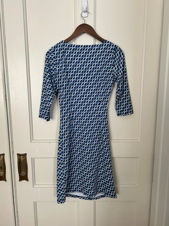 Vestido Vaina J. McLaughlin Estampado Ondulado Cintura Acanalada Para Mujer Talla XS Azul Clásico Foto 2 de 4