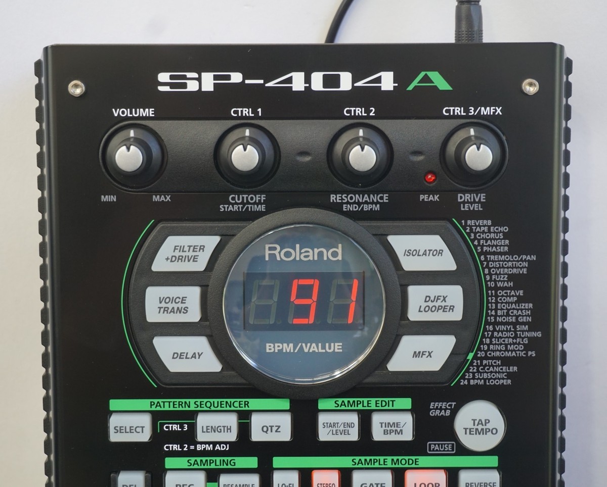 Roland SP-404A Linear Wave Sampler Black Production Sampler / Drum
